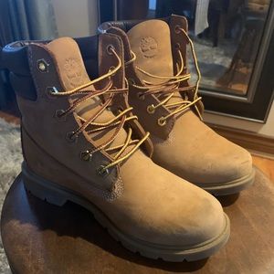 Timberland waterproof boots. Size 6